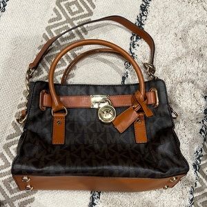 Micheal Kors Purse